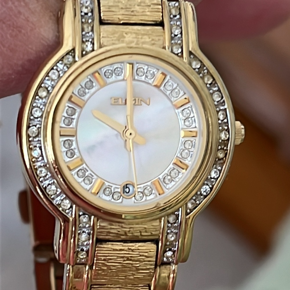 Elgin Gold Link Mother Of Pearl Diamond Vintage Watch Sold